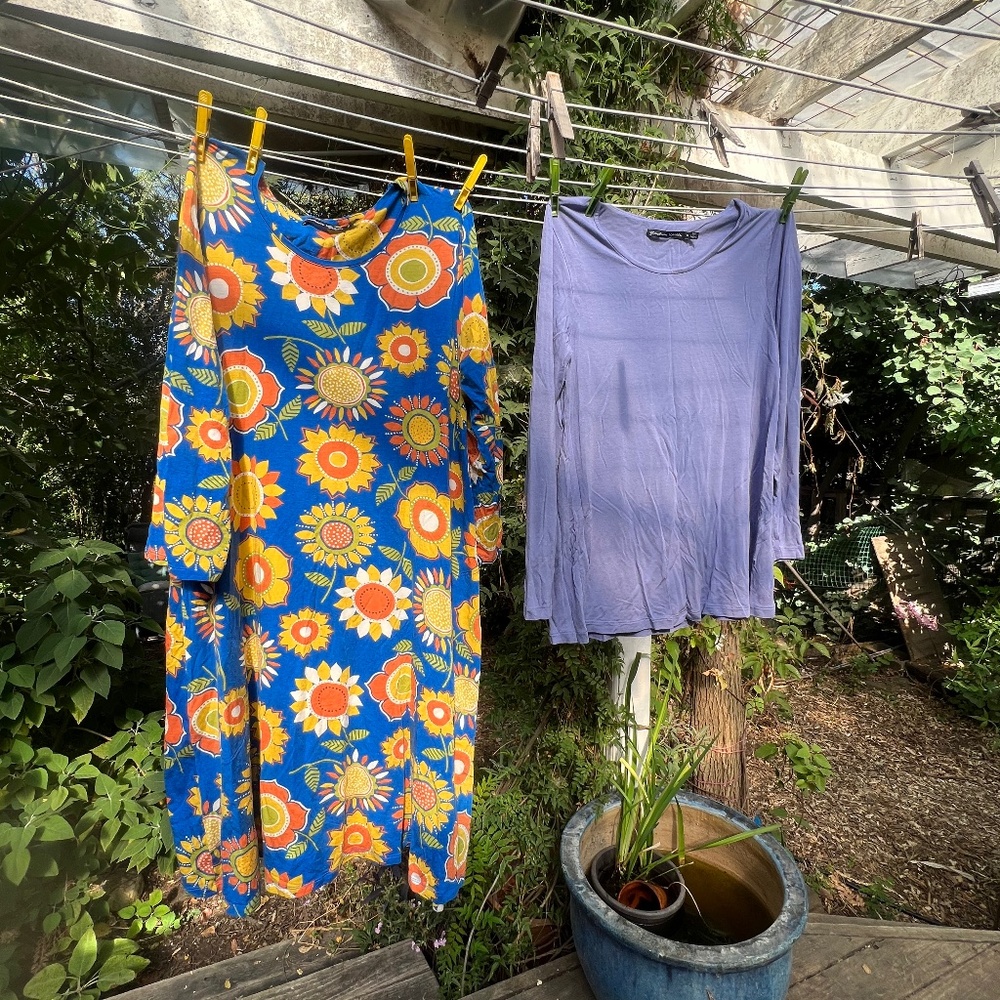 grudun sjoden size medium dress, and long sleeve top